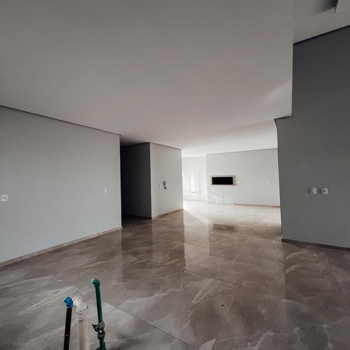 Casa de alto padrão c/ piscina - Açores