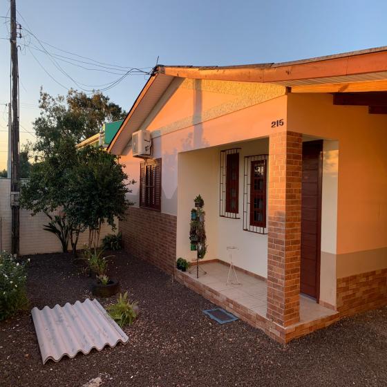 Casa com boa localização - Bairro Jardim das Avenidas