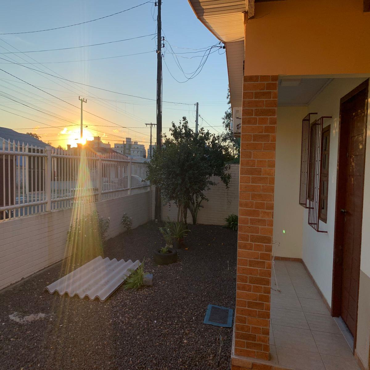 Casa com boa localização - Bairro Jardim das Avenidas